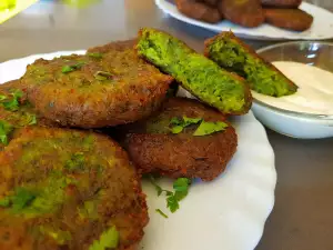 Buñuelos de perejil y queso