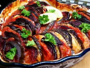 Ratatouille con salsa de tomate