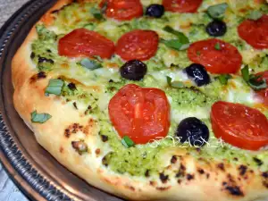 Pizza con pesto de calabacín