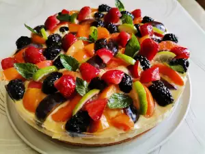 Tarta de crema con mucha fruta