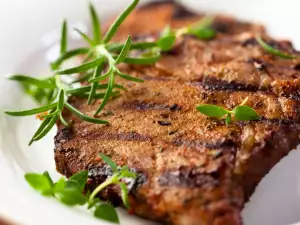 ¿Como condimentar y adobar los filetes de carne?