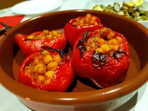 Pimientos rellenos de garbanzos