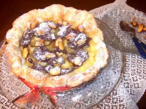 Pastel de hojaldre con manzanas y chocolate