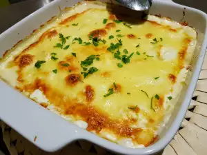 Gratinado de pimientos y huevos cocidos