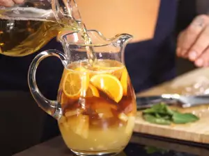 Ponche de frutas con cerveza