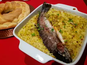 Trucha con arroz y puerros al horno