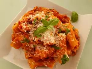 Rigatoni a la Boloñesa