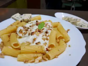 Rigatoni Roquefort con nueces