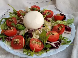 Ensalada de burrata con pesto