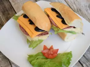 Bocadillos fríos de fiambre con queso crema