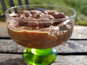 Saludable mousse de chocolate con aguacate