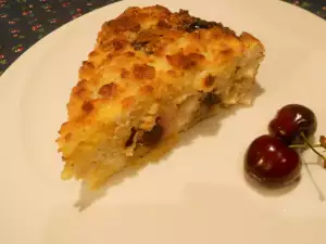 Pastel de requesón y cerezas