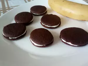 Galletas pegadas con crema de plátano