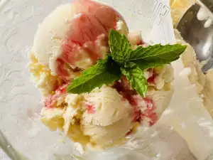 Cremoso helado casero de vainilla