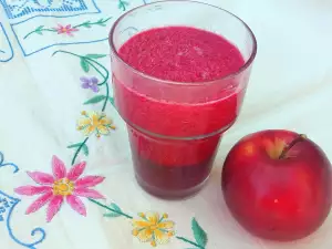 Batido Vitamínico con Remolacha y Manzanas