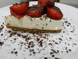 Tarta de queso con fresas y chocolate