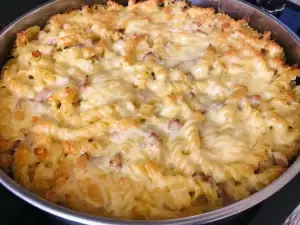 Macarrones al horno con jamón york y queso