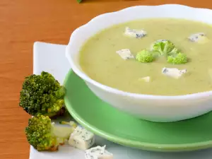 Crema de brócoli con queso azul