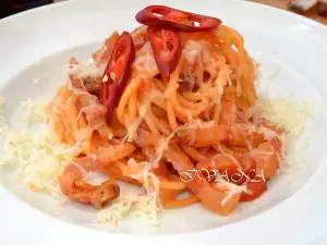 Espaguetis con Salsa Amatriciana