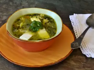 Sopa de espinacas con huevo