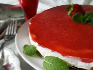 Tarta de fresas con crema agria