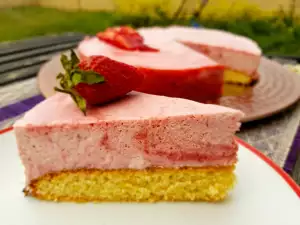 Tarta Parfait con Fresas y Nata