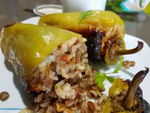 Pimientos rellenos de arroz y lentejas