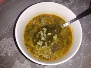 Sopa de acedera con arroz, espesada con yogur