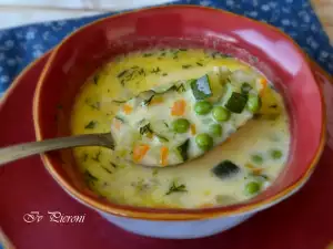 Sopa de calabacín, guisantes y queso