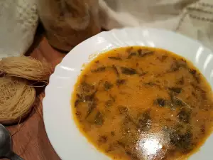 Sopa de fideos con acedera