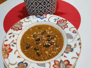 Sopa de lentejas con leche de coco y jengibre