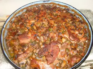 Filetes de cerdo con champiñones y pepinillos al horno