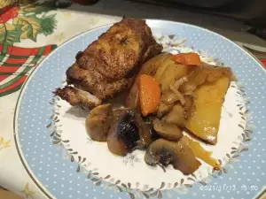 Panceta de cerdo con champiñones al horno