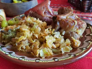 Cerdo con chucrut y arroz (Kale)