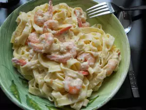 Tagliatelle con gambas y nata (receta de la Toscana)