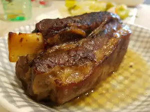 Costillas carnosas de ternera, cocinadas a fuego lento