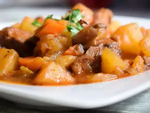 Ternera con patatas y cerveza