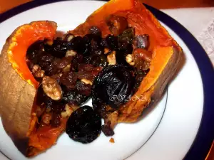 Calabaza asada con lokum, frutas y pasas