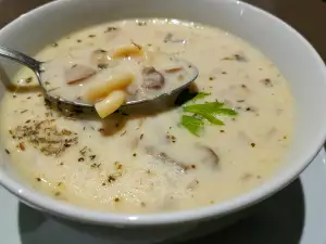 Sopa de champiñones turca