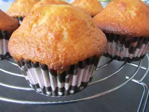 Muffins de vainilla esponjosos con yogur