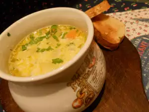 Sopa de patatas vegana