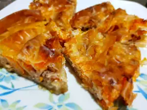 Pastel de masa filo con calabaza y nueces