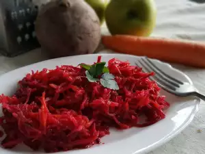 Ensalada Vitamina de Remolacha, Zanahorias y Manzanas