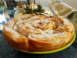 Tarta de masa filo con calabaza, zanahorias y manzana