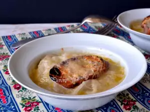 Sopa de cebolla gratinada