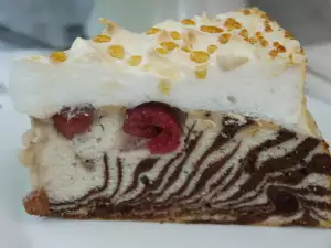 Pastel Cebra con Cerezas y Chocolate