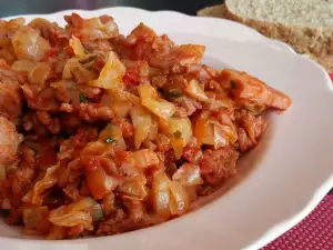 Repollo con carne picada y bacon