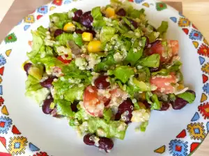 Ensalada verde con quinoa y maíz