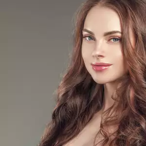 Agua de rosas para el cabello