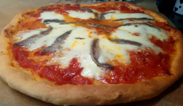 Pizza Margarita con anchoas